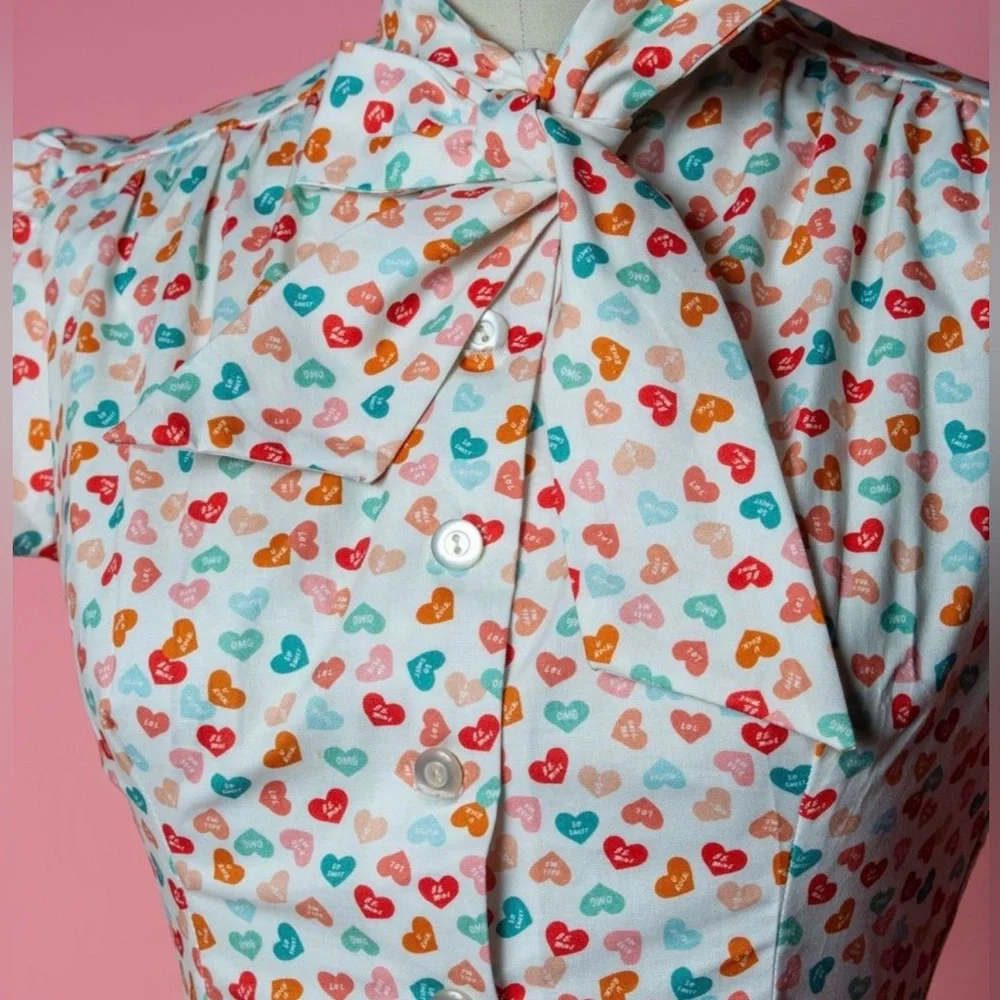 Heart of Haute Estelle Blouse in Conversation Heart Print - Picture 2 of 8